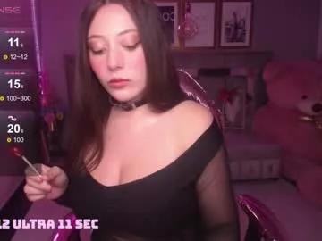 queen_blonde_v from Chaturbate is Group