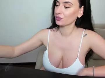 shiny_jullyenne from Chaturbate is Freechat