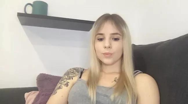 LindseyLittle from StripChat is Freechat