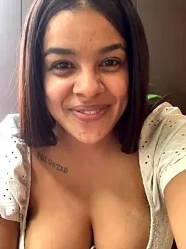 trianawhite from StripChat is Freechat