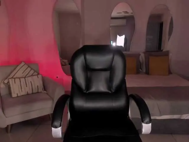 AlessaRomero's avatar