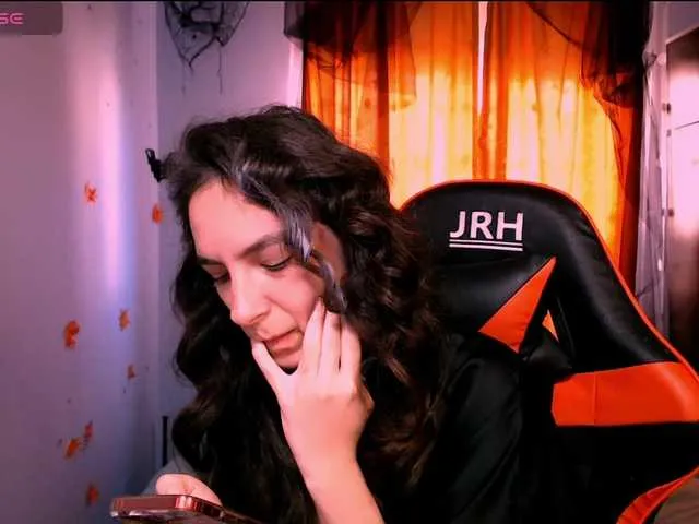 bellaqueen0701's avatar