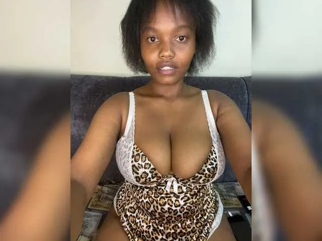 Curvy-maxy9's avatar