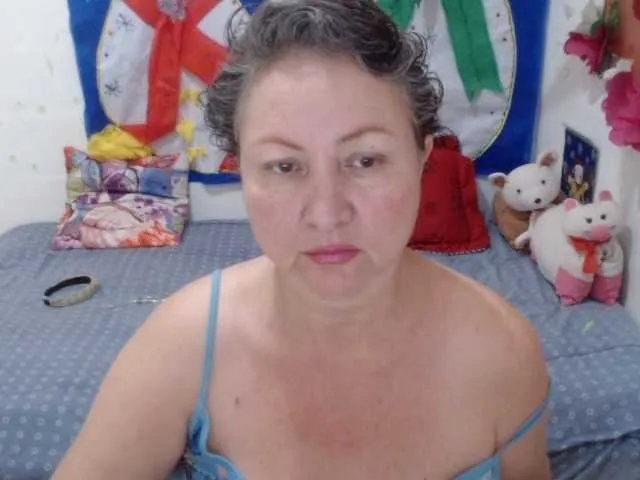 LADYQUEEN520's avatar