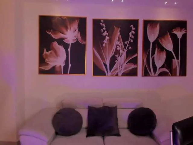 TaraLawrence's avatar