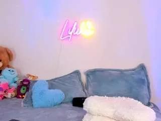 liliimoon from CamSoda