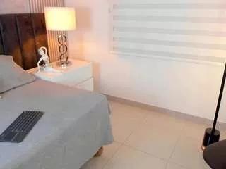 viioletlover from CamSoda