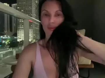 Try our girls live displays and explore the company of endless strippers, with beautiful physiques, vibrating toys and more.