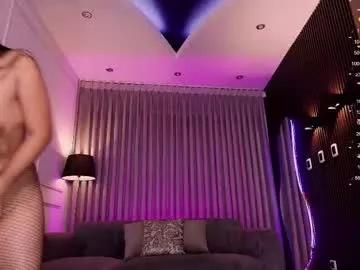 Try our girls live displays and explore the company of endless strippers, with beautiful physiques, vibrating toys and more.