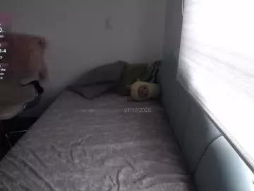 Try our girls live displays and explore the company of endless strippers, with beautiful physiques, vibrating toys and more.