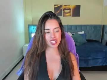 Try our girls live displays and explore the company of endless strippers, with beautiful physiques, vibrating toys and more.