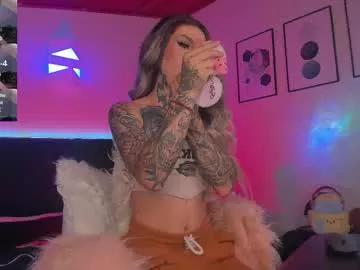Try our girls live displays and explore the company of endless strippers, with beautiful physiques, vibrating toys and more.