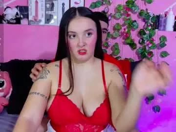 Try our girls live displays and explore the company of endless strippers, with beautiful physiques, vibrating toys and more.