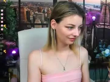 _pretty_little_thing from Chaturbate is Group