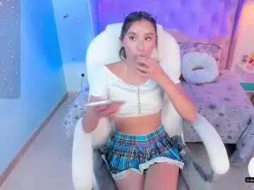 Try our girls live displays and explore the company of endless strippers, with beautiful physiques, vibrating toys and more.