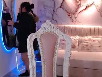Try our girls live displays and explore the company of endless strippers, with beautiful physiques, vibrating toys and more.