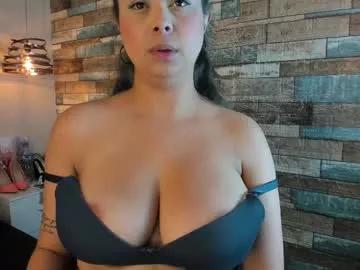 Try our girls live displays and explore the company of endless strippers, with beautiful physiques, vibrating toys and more.