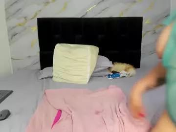 Try our girls live displays and explore the company of endless strippers, with beautiful physiques, vibrating toys and more.