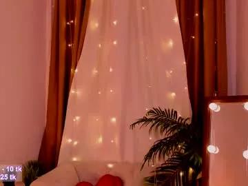 Try our girls live displays and explore the company of endless strippers, with beautiful physiques, vibrating toys and more.