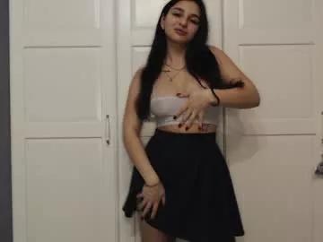 Try our girls live displays and explore the company of endless strippers, with beautiful physiques, vibrating toys and more.