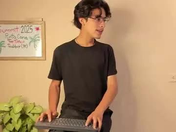 aaron_eze from Chaturbate is Freechat