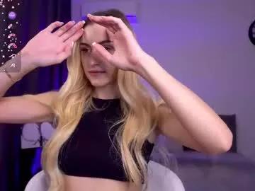 Try our girls live displays and explore the company of endless strippers, with beautiful physiques, vibrating toys and more.