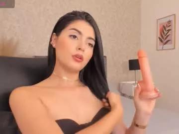 Try our girls live displays and explore the company of endless strippers, with beautiful physiques, vibrating toys and more.