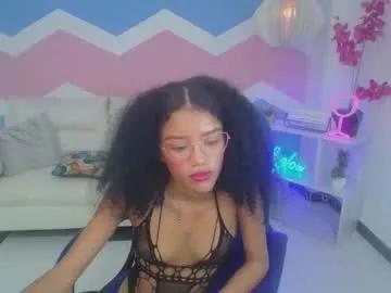 Try our girls live displays and explore the company of endless strippers, with beautiful physiques, vibrating toys and more.