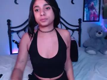 Try our girls live displays and explore the company of endless strippers, with beautiful physiques, vibrating toys and more.