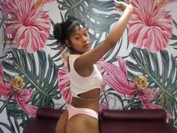 Try our girls live displays and explore the company of endless strippers, with beautiful physiques, vibrating toys and more.