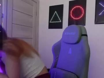 Try our girls live displays and explore the company of endless strippers, with beautiful physiques, vibrating toys and more.