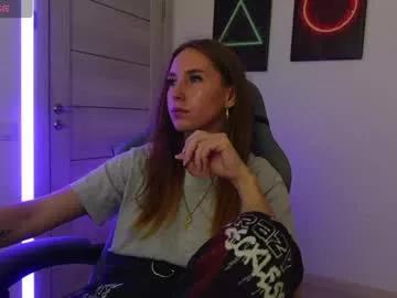 Try our girls live displays and explore the company of endless strippers, with beautiful physiques, vibrating toys and more.