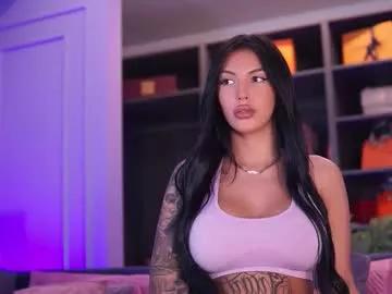 Try our girls live displays and explore the company of endless strippers, with beautiful physiques, vibrating toys and more.