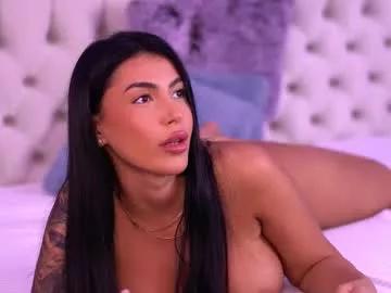 Try our girls live displays and explore the company of endless strippers, with beautiful physiques, vibrating toys and more.