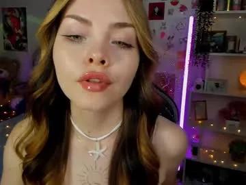 Try our girls live displays and explore the company of endless strippers, with beautiful physiques, vibrating toys and more.