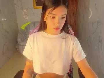 Try our girls live displays and explore the company of endless strippers, with beautiful physiques, vibrating toys and more.