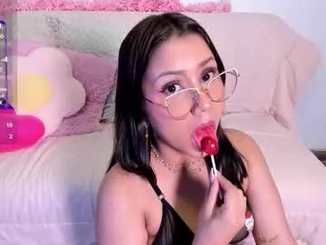Try our girls live displays and explore the company of endless strippers, with beautiful physiques, vibrating toys and more.