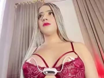 Try our girls live displays and explore the company of endless strippers, with beautiful physiques, vibrating toys and more.