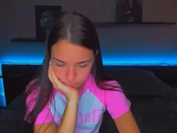 Try our girls live displays and explore the company of endless strippers, with beautiful physiques, vibrating toys and more.