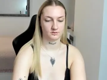 alexafragile's avatar