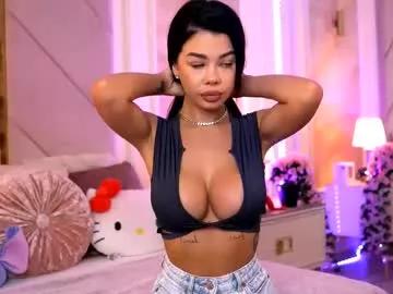 Try our girls live displays and explore the company of endless strippers, with beautiful physiques, vibrating toys and more.