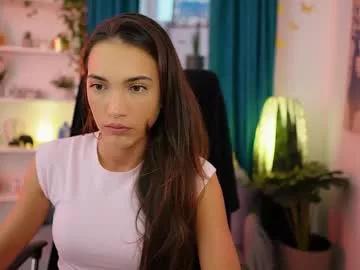 Try our girls live displays and explore the company of endless strippers, with beautiful physiques, vibrating toys and more.