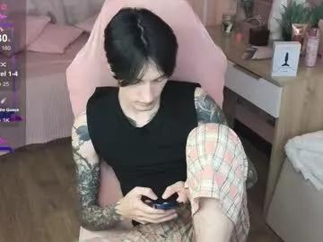 Try our girls live displays and explore the company of endless strippers, with beautiful physiques, vibrating toys and more.