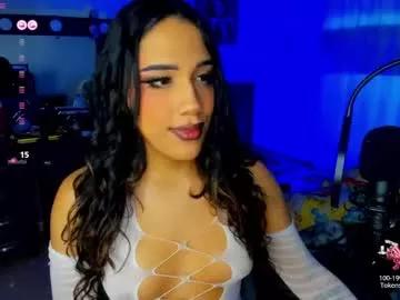 Try our girls live displays and explore the company of endless strippers, with beautiful physiques, vibrating toys and more.