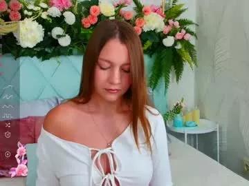 Try our girls live displays and explore the company of endless strippers, with beautiful physiques, vibrating toys and more.