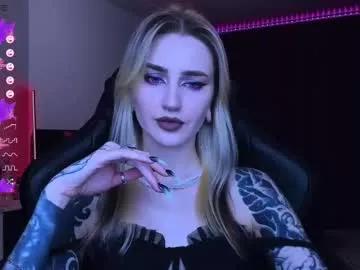 Try our girls live displays and explore the company of endless strippers, with beautiful physiques, vibrating toys and more.