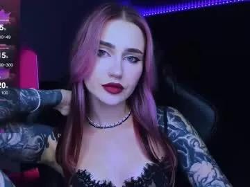 Try our girls live displays and explore the company of endless strippers, with beautiful physiques, vibrating toys and more.