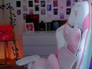 Try our girls live displays and explore the company of endless strippers, with beautiful physiques, vibrating toys and more.