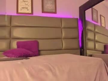 Try our girls live displays and explore the company of endless strippers, with beautiful physiques, vibrating toys and more.