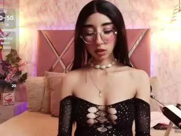 Try our girls live displays and explore the company of endless strippers, with beautiful physiques, vibrating toys and more.